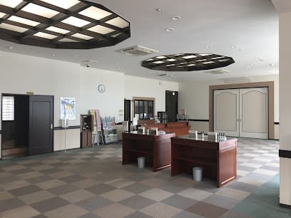カゴタツホール